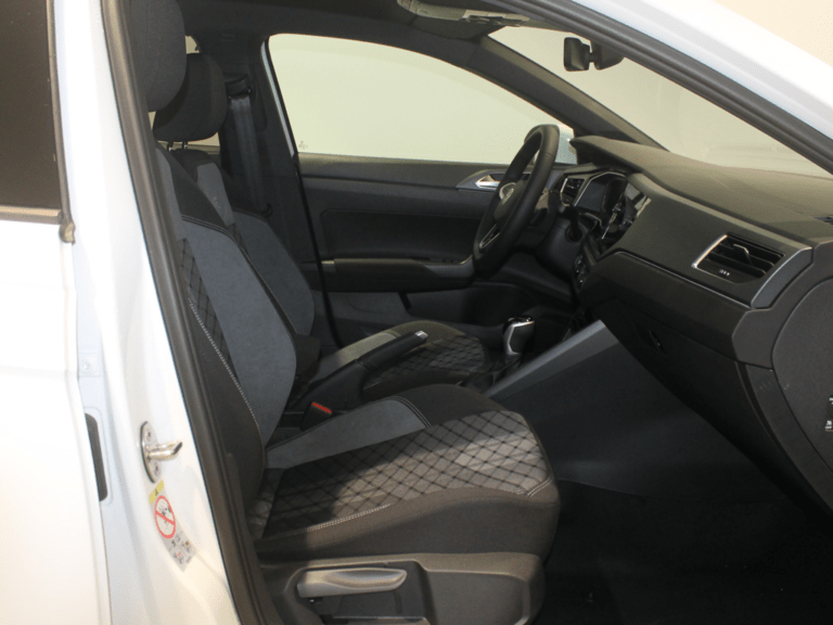 Volkswagen-Taigo-1.0-TSI-R-Line-DSG-6898-08