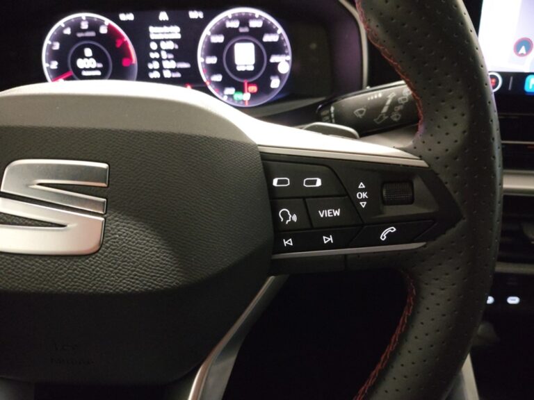 3341MPL_9_multifunction-steering-wheel-right_0_final
