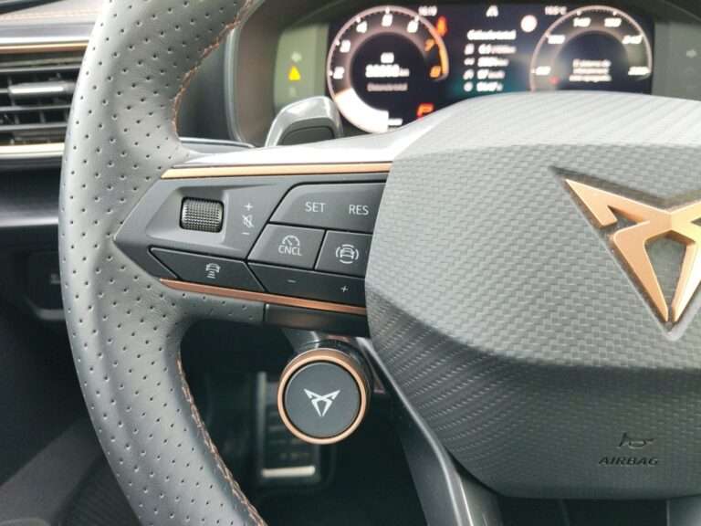 2740MVN_10_multifunction-steering-wheel-left_0_final