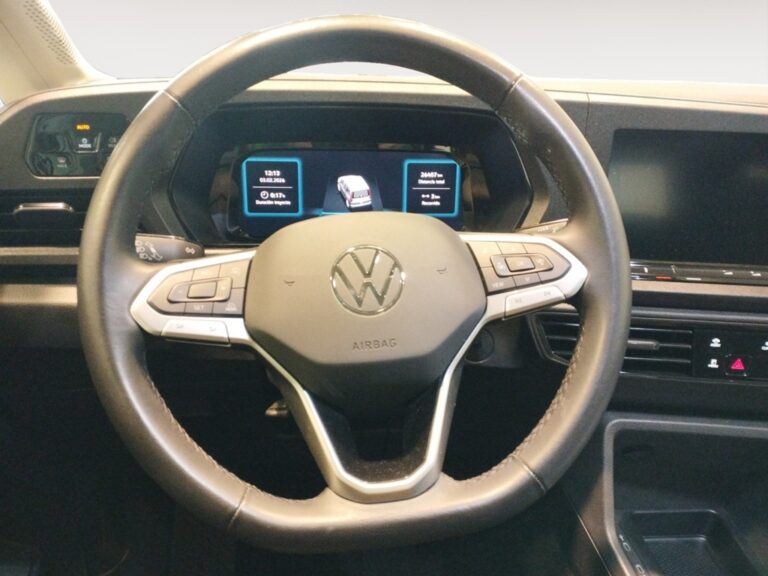 2784MZM_8_steering-wheel-drive_0_final