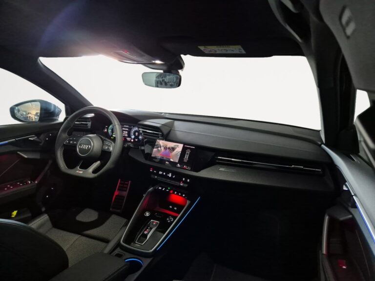5062NFP_11_steering-wheel-drive_0_final