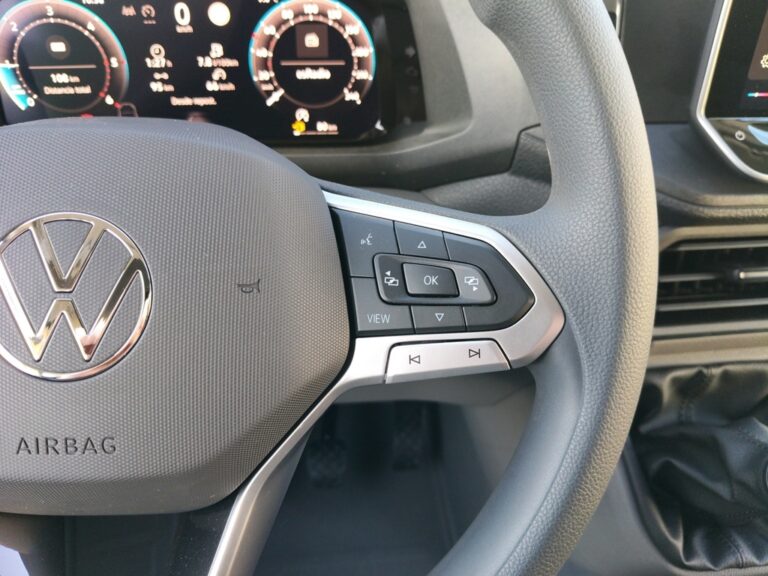 5257NHB_9_multifunction-steering-wheel-right_0_final