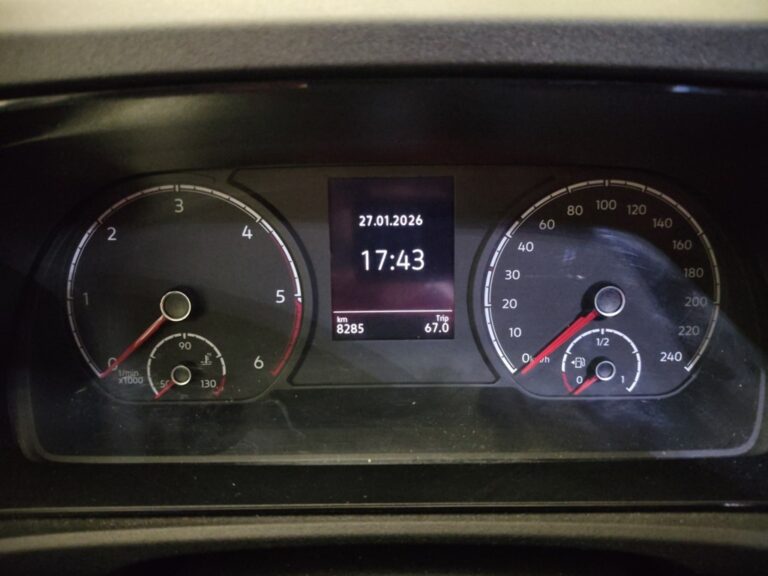 7826MHR_8_steering-wheel-drive_0_final