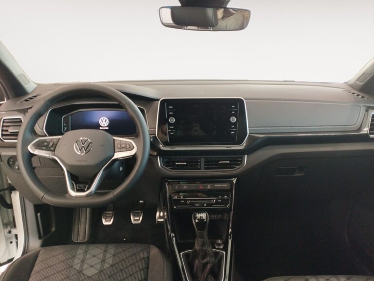 4716NHW_3_front-panel-passenger_0_final