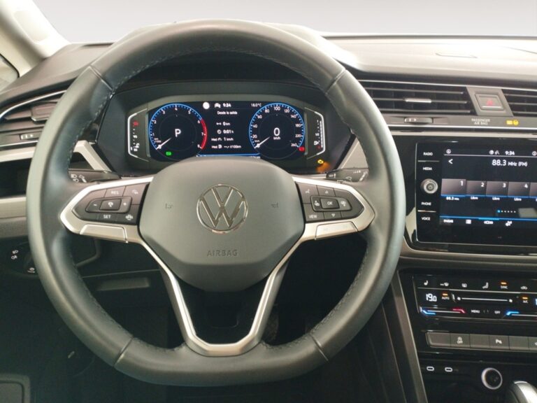 5904NBJ_8_steering-wheel-drive_0_final