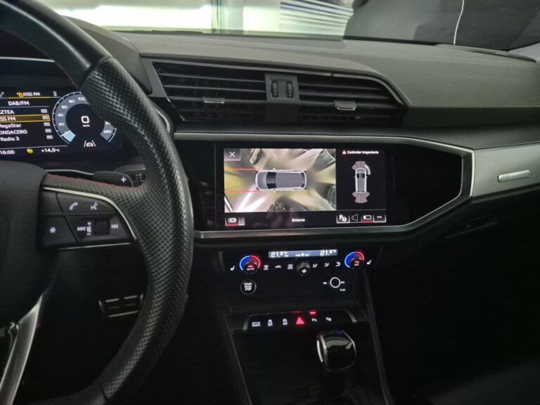 8043MBW_12_multifunction-steering-wheel-right_0_final
