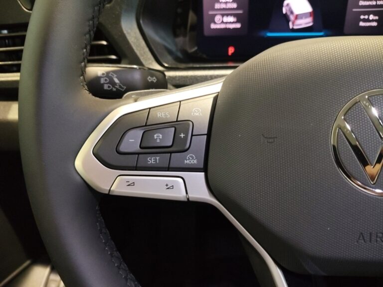 2084NJR_10_multifunction-steering-wheel-left_0_final