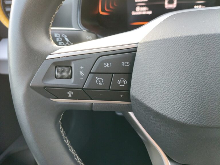 1366MYJ_10_multifunction-steering-wheel-left_0_final