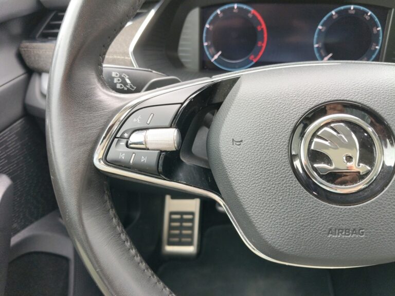 7354LPC_10_multifunction-steering-wheel-left_0_final