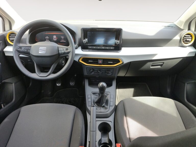 8306MGV_3_front-panel-passenger_0_final