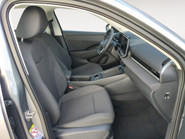 0145NNS_4_enter-codriver-driver_0_final