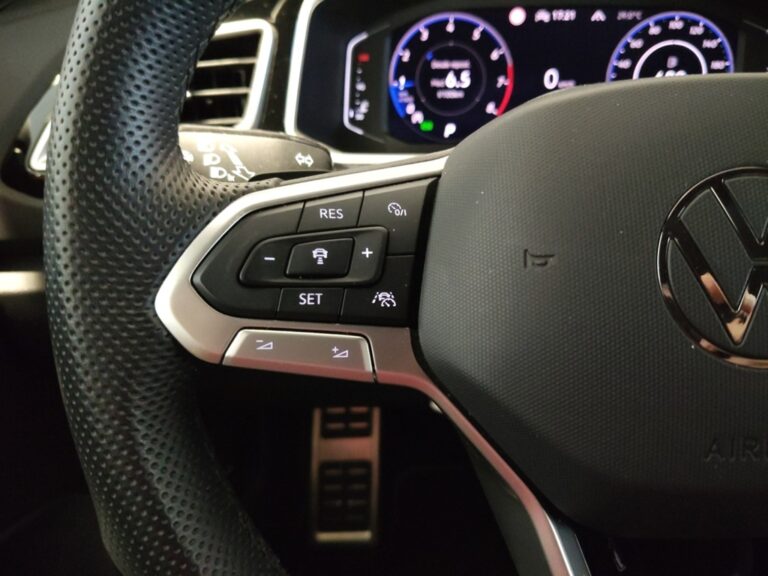 2371MZL_10_multifunction-steering-wheel-left_0_final