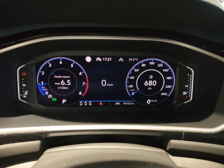 2371MZL_8_steering-wheel-drive_0_final