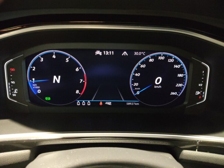 4874LXT_8_steering-wheel-drive_0_final