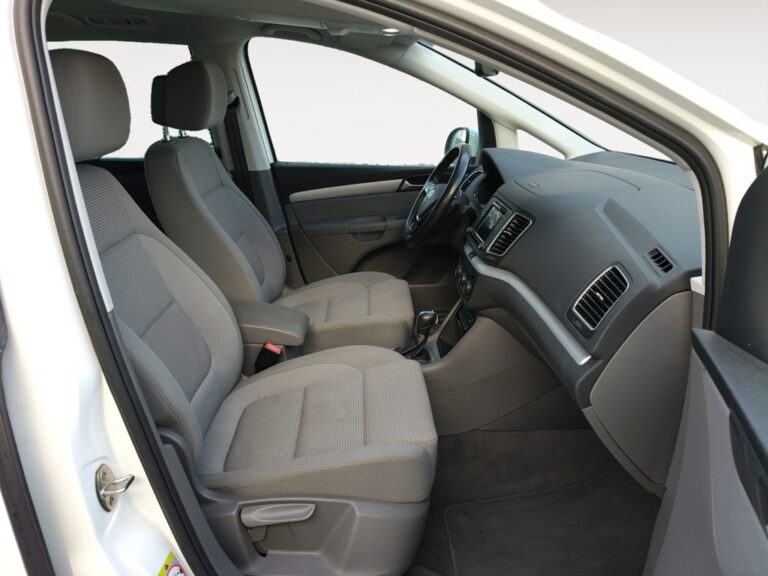 5441LNW_4_enter-codriver-driver_0_final