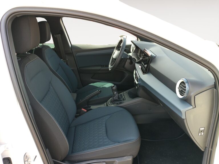 6059NLY_4_enter-codriver-driver_0_final