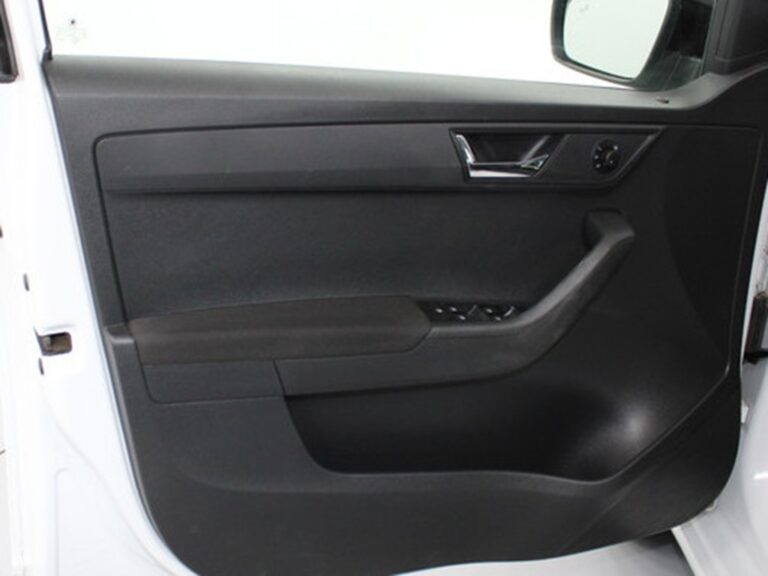 skoda-fabia-1-0-tsi-ambition-plus-70-kw-95-cv-2-13