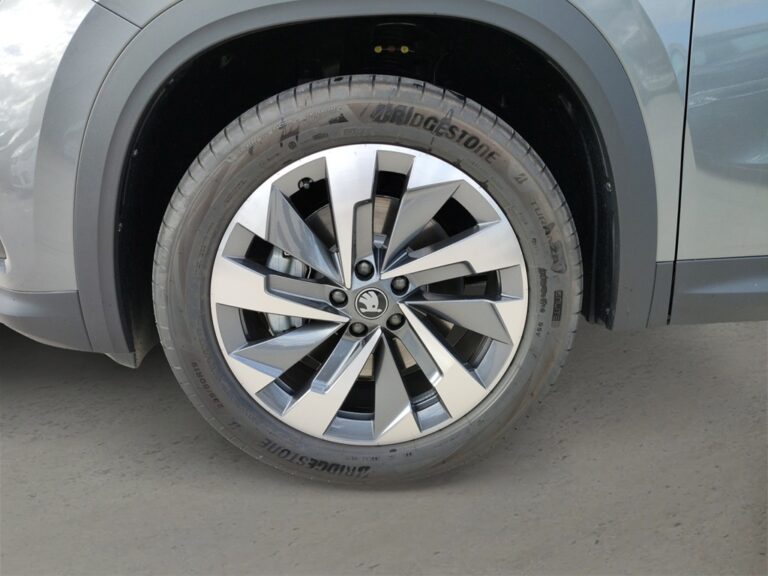 8407NKW_7_rim-front-left_0_final