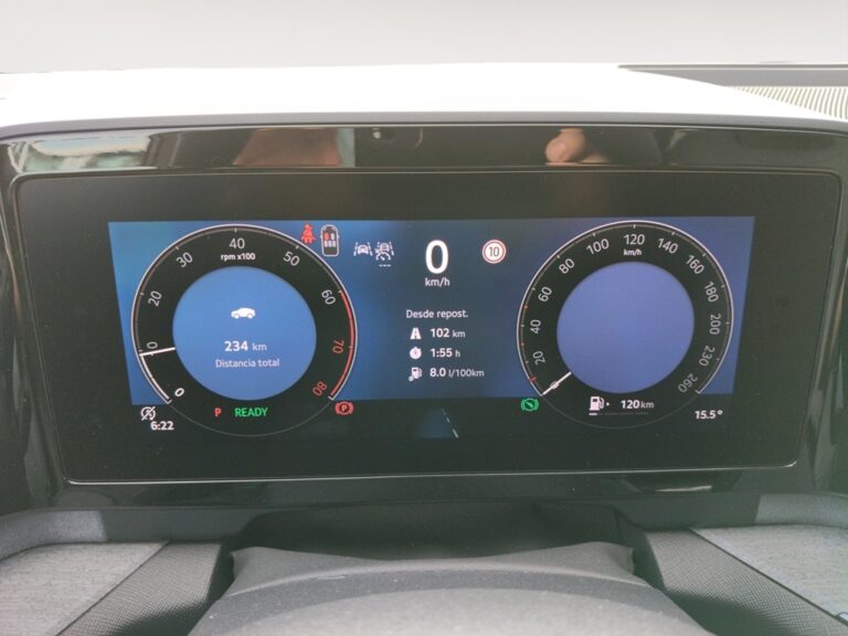 8407NKW_8_steering-wheel-drive_0_final