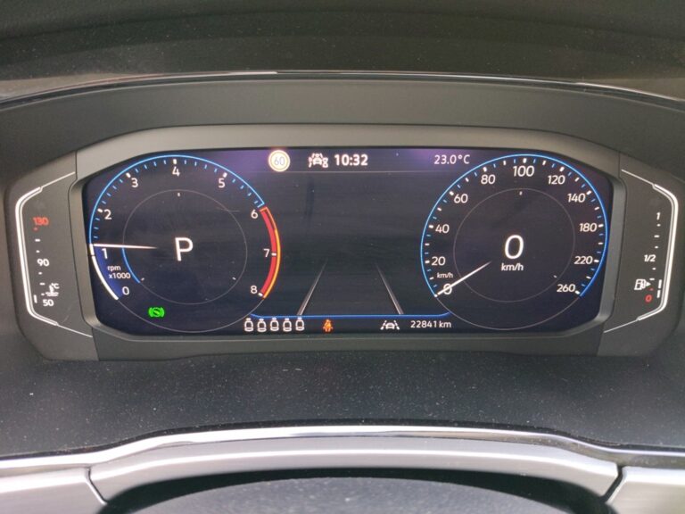 8634NCS_8_steering-wheel-drive_0_final