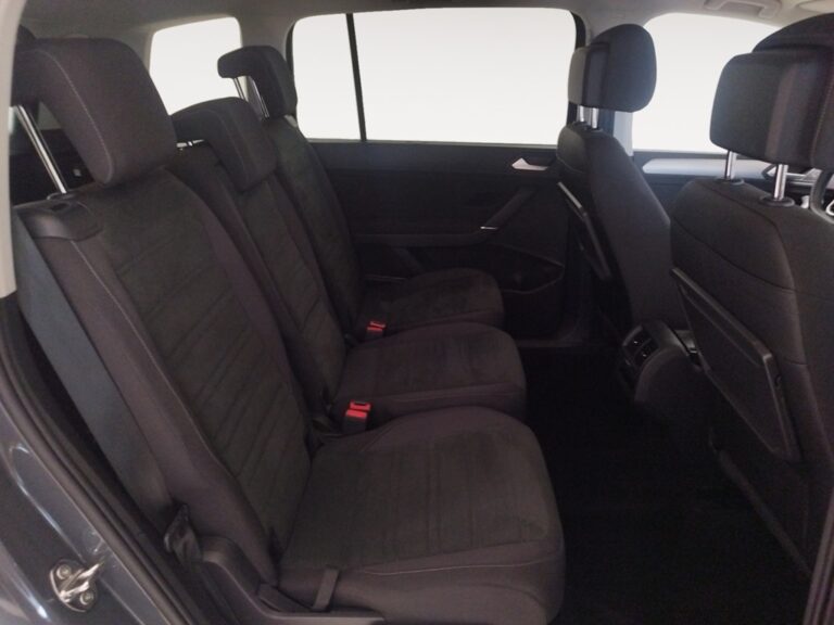2384MZM_5_rear-row-right_0_final