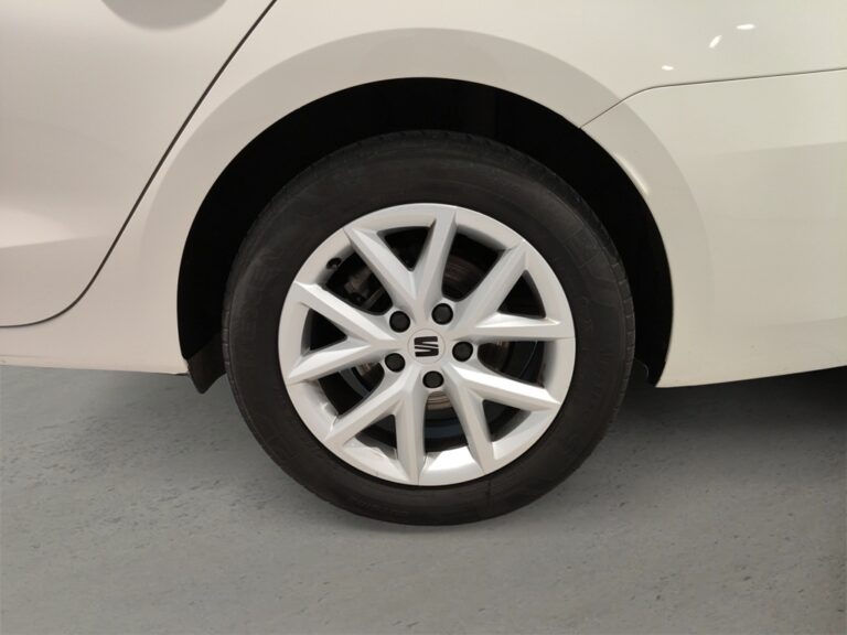 2426LXK_7_rim-front-left_0_final
