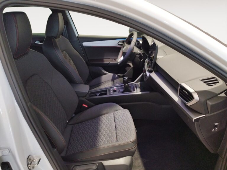 3610NRP_4_enter-codriver-driver_0_final