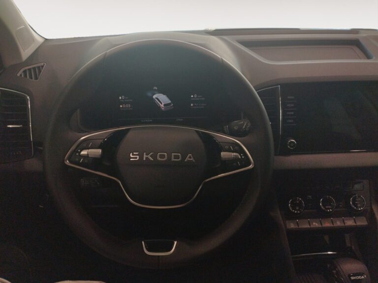 4298NNS_8_steering-wheel-drive_0_final