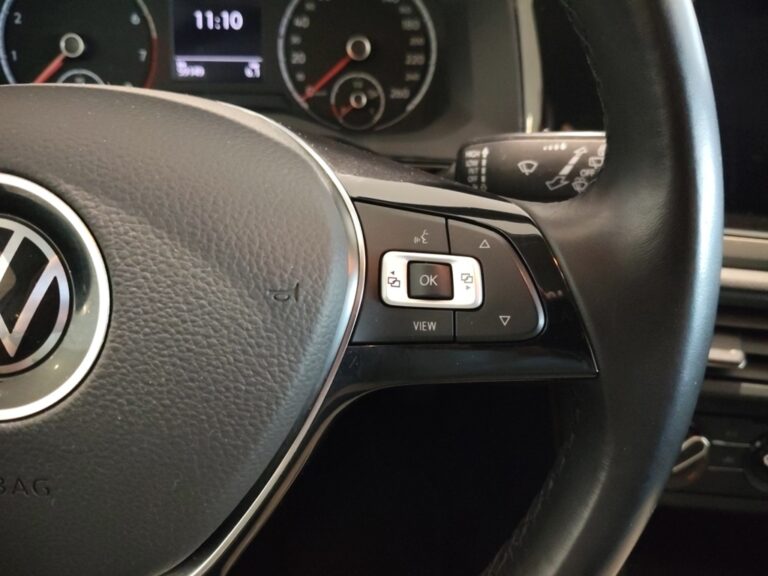 6556LPB_9_multifunction-steering-wheel-right_0_final