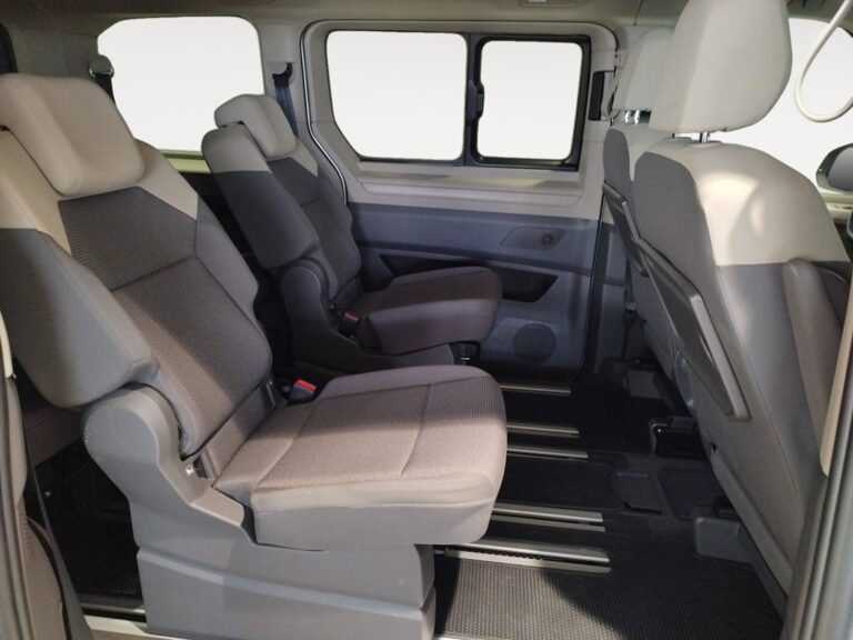 E1796NBB_5_rear-row-right_0_final